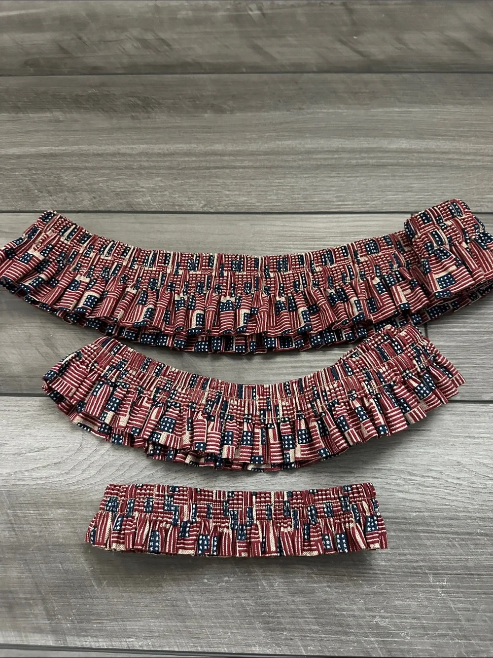 Longaberger Ruffled Basket Garters in Red, White & Blue Flag Print / Set of 3